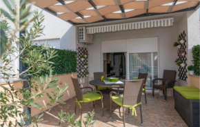 Stunning apartment in Makarska with WiFi and 1 Bedrooms